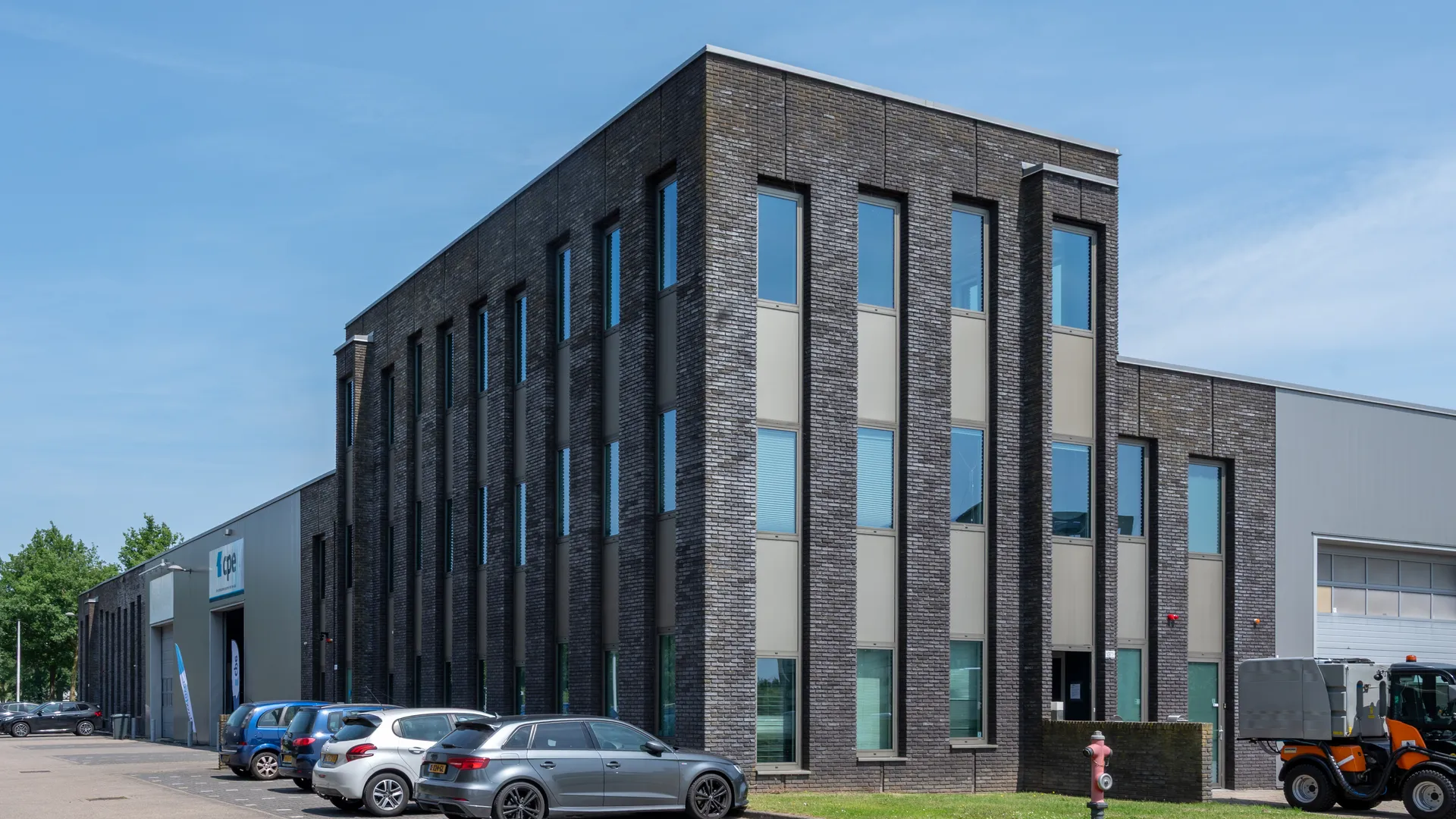 Project Jan Timbergenlaan Hengelo bedrijfspand nieuwbouw